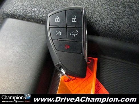 Used 2024 Chevrolet Silverado 2500 Custom w/ Custom Value Package image 8