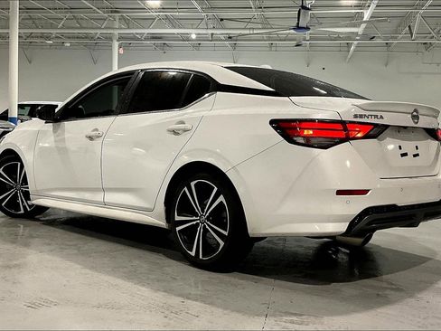 Used 2021 Nissan Sentra SR image 3