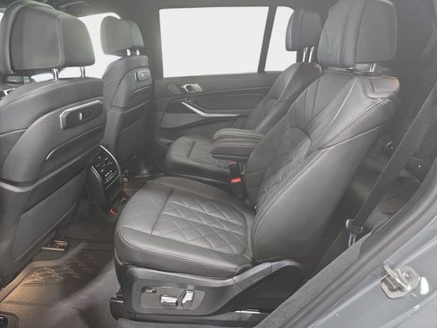 Used 2024 BMW X7 xDrive40i w/ M Sport Package AWD/4WD image 23