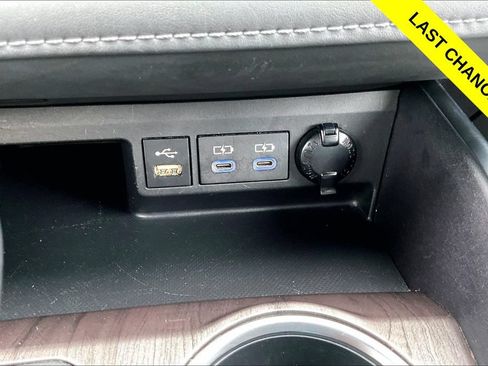 Used 2022 Toyota Highlander Limited AWD/4WD image 32