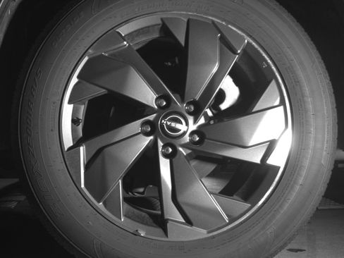 Used 2025 Nissan Rogue SV image 12