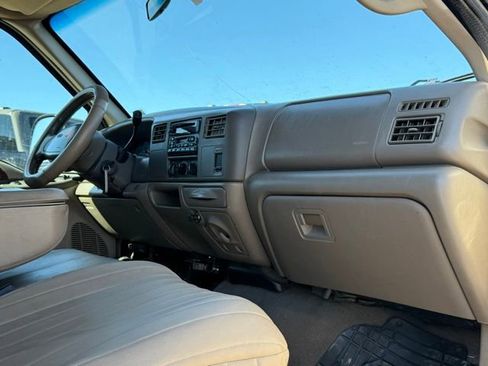 Used 2001 Ford F350 XLT image 15