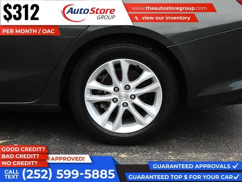 Used 2017 Chevrolet Malibu LT FWD image 10