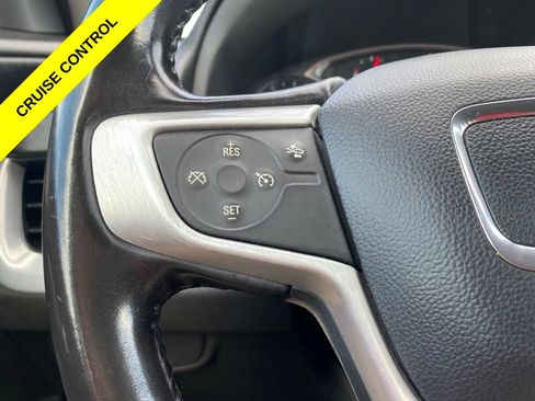 Used 2020 GMC Terrain SLE w/ Driver Convenience Package FWD image 11