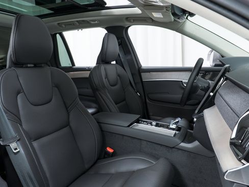 New 2026 Volvo XC90 B5 Ultra w/ Protection Package AWD/4WD image 22