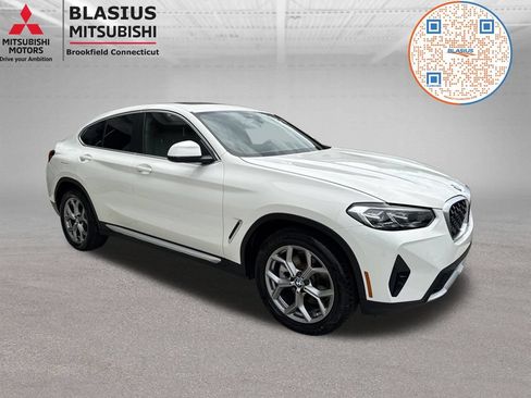 Used 2025 BMW X4 xDrive30i AWD/4WD image 19