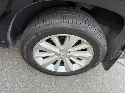 Used 2010 Toyota Highlander 4WD Hybrid image 29