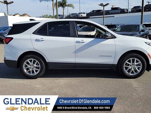 Used 2023 Chevrolet Equinox LS image 9