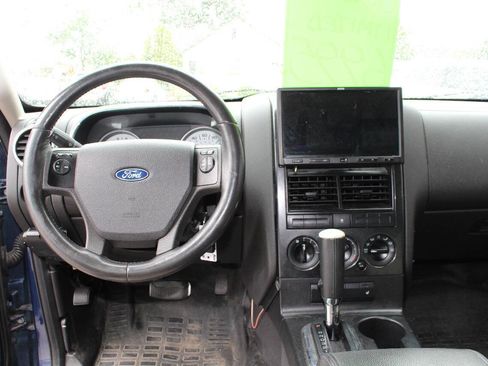 Used 2008 Ford Explorer Sport Trac Limited image 15