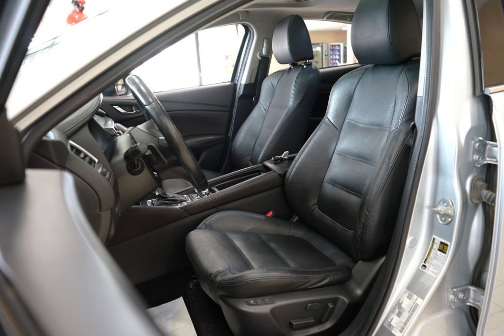 Used 2017 MAZDA MAZDA6 Grand Touring FWD image 2