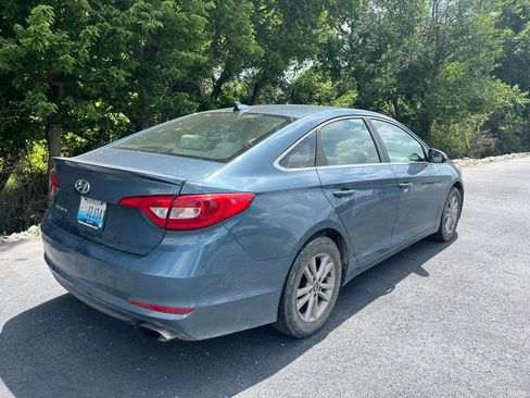 Used 2017 Hyundai Sonata SE FWD image 3