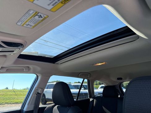 Used 2022 Subaru Outback Premium image 3