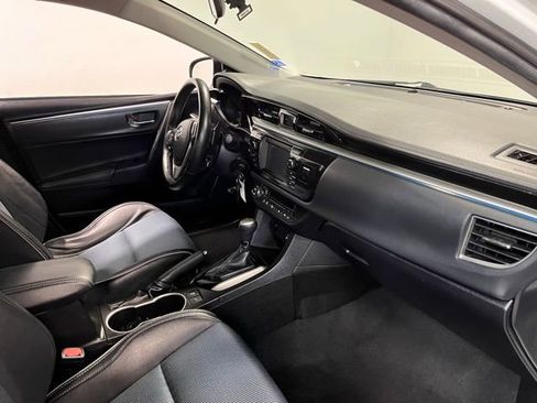 Used 2015 Toyota Corolla S image 11
