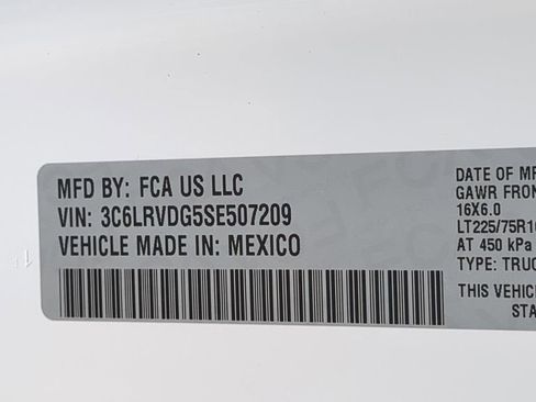 Used 2025 RAM ProMaster 2500 w/ Convenience Group FWD image 21