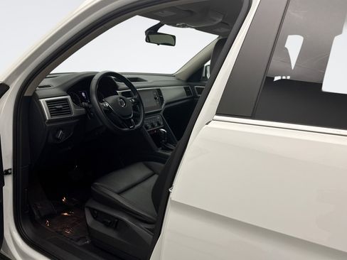 Used 2019 Volkswagen Atlas SE w/ Towing Package image 10