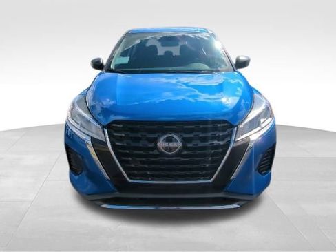 New 2025 Nissan Kicks Play S image 11