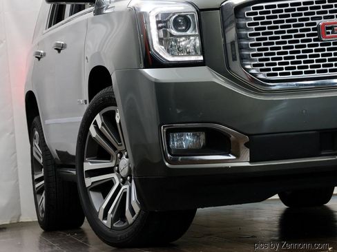Used 2017 GMC Yukon Denali w/ Open Road Package AWD/4WD image 4