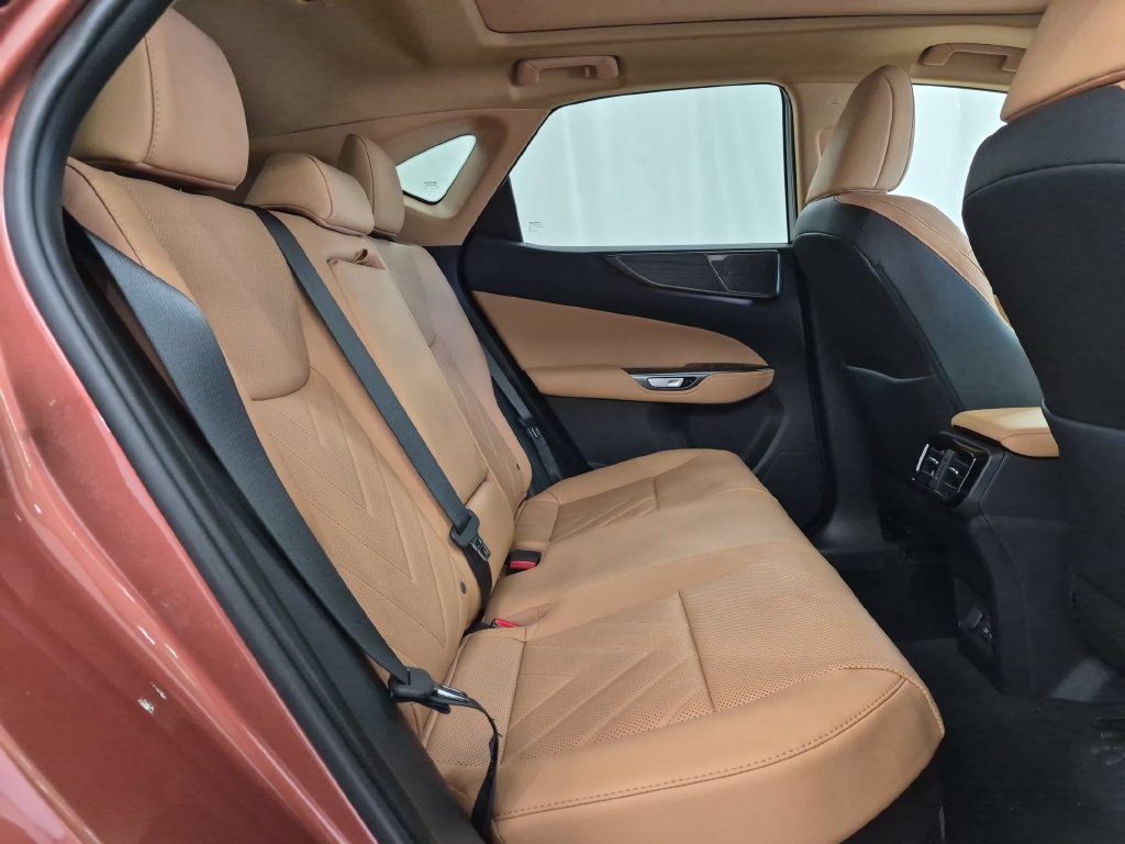 Used 2026 Lexus NX 350 AWD w/ Accessory Package (2T) image 33
