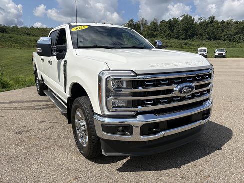 Used 2026 Ford F350 Lariat w/ Lariat Premium Package AWD/4WD image 7