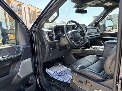 Used 2023 Ford F350 Platinum w/ Tremor Off-Road Package AWD/4WD image 13