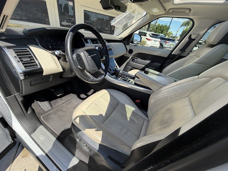 Used 2020 Land Rover Range Rover Sport HSE AWD/4WD image 9