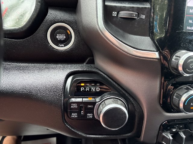 Used 2019 RAM 1500 Big Horn AWD/4WD image 17