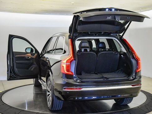 Certified 2025 Volvo XC90 B6 Plus image 27