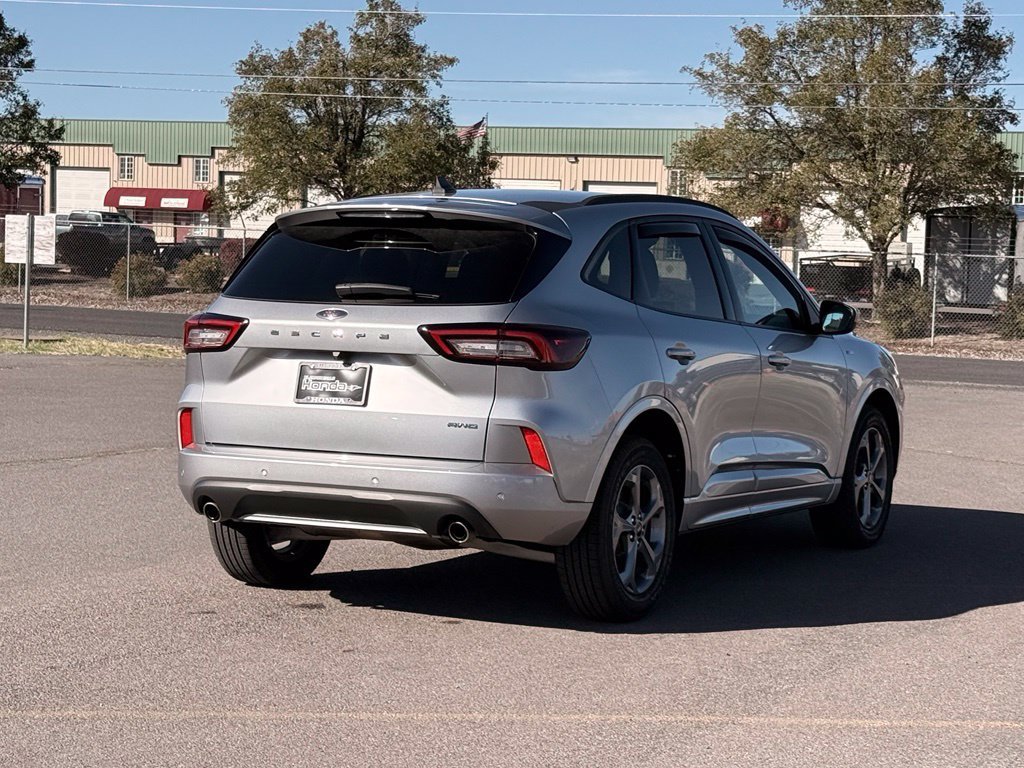 Used 2023 Ford Escape ST-Line Select w/ Tech Pack #1 AWD/4WD image 5