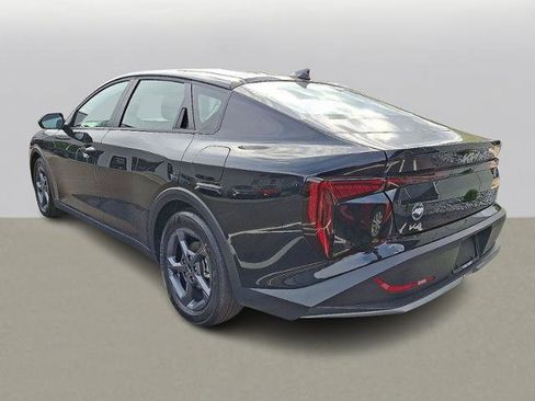 New 2025 Kia K4 LXS image 3