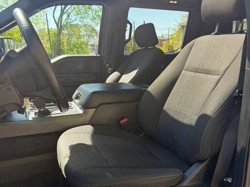 Used 2019 Ford F150 XLT w/ Equipment Group 302A Luxury AWD/4WD image 33