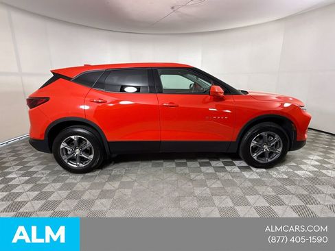 Used 2025 Chevrolet Blazer LT FWD image 6