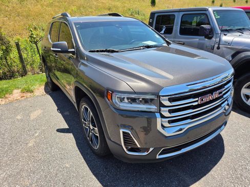 Used 2020 GMC Acadia SLT w/ Driver Alert Package II AWD/4WD image 3