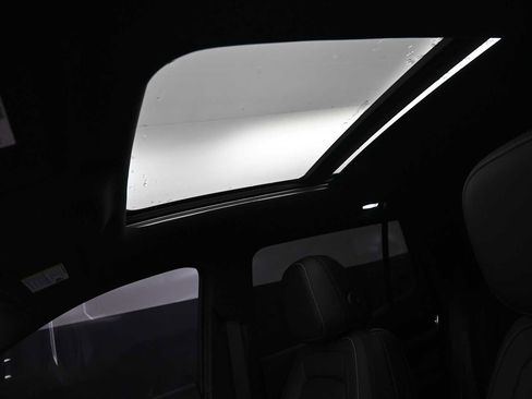 Used 2026 GMC Terrain Elevation w/ Elevation Premium Package FWD image 36