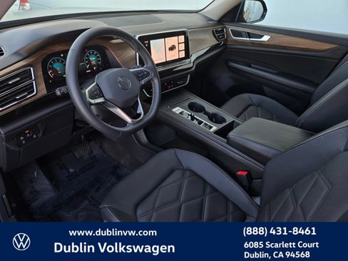 Used 2024 Volkswagen Atlas SE AWD/4WD image 9