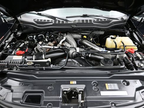 Used 2022 Ford F250 Lariat w/ Tremor Off-Road Package AWD/4WD image 8