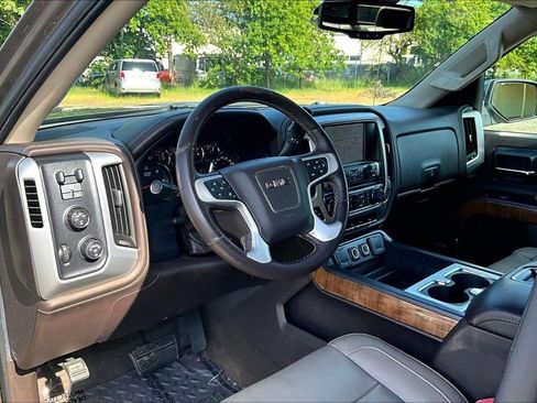 Used 2015 GMC Sierra 1500 SLT w/ Driver Alert Package AWD/4WD image 18