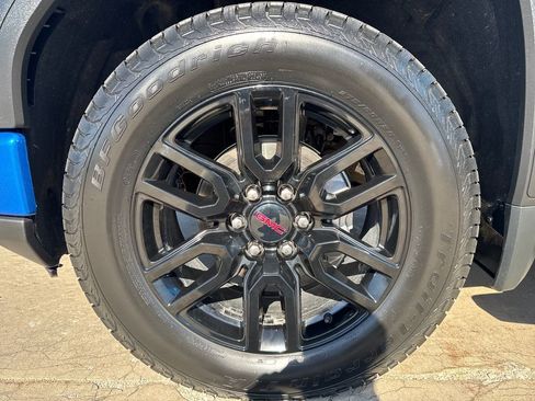 Certified 2023 GMC Sierra 1500 Elevation w/ LPO, Elevation Black Package AWD/4WD image 12
