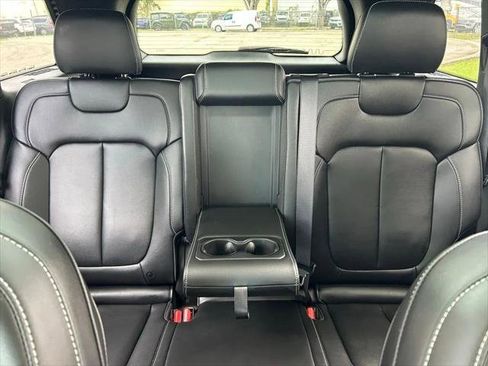 Certified 2025 Jeep Grand Cherokee Limited w/ MOPAR Finishing Package RWD image 15