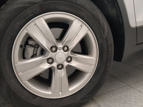 Used 2020 Chevrolet Trax LS w/ Tint and Cruise Package FWD image 31