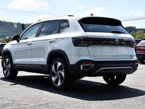 New 2026 Volkswagen Taos SE AWD/4WD image 5