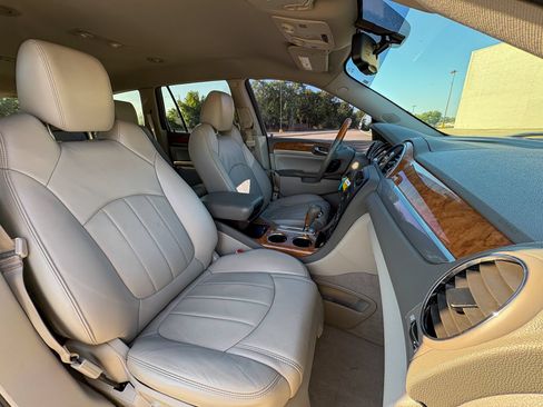 Used 2012 Buick Enclave Leather FWD image 26