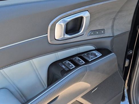 Used 2024 Kia Sorento SX Prestige w/ Sage Leather Package image 16