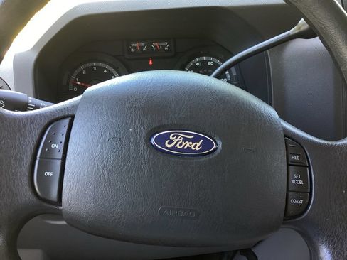 Used 2012 Ford E-350 and Econoline 350 XLT RWD image 19