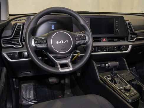 Used 2023 Kia Sportage LX image 6