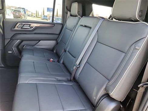 New 2026 GMC Yukon XL Elevation image 16