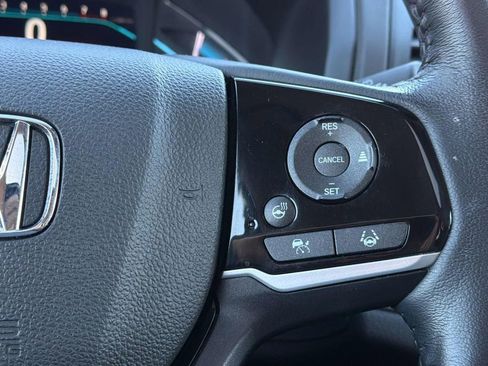 Used 2024 Honda Odyssey Elite image 12