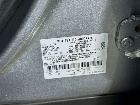 Used 2024 Ford Explorer Limited image 12