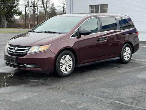 Used 2014 Honda Odyssey LX image 2