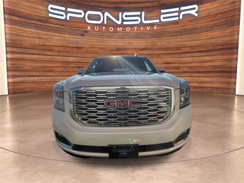 Used 2018 GMC Yukon Denali image 9