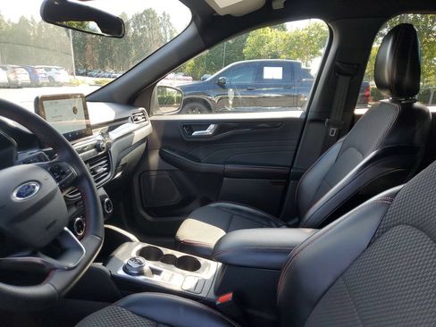 Used 2023 Ford Escape ST-Line FWD image 17